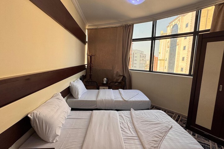 Room 3 of 12