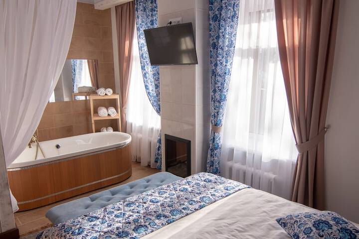 Room 21 of 42