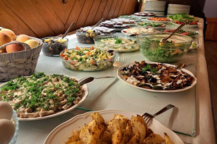 Dining 46 of 68