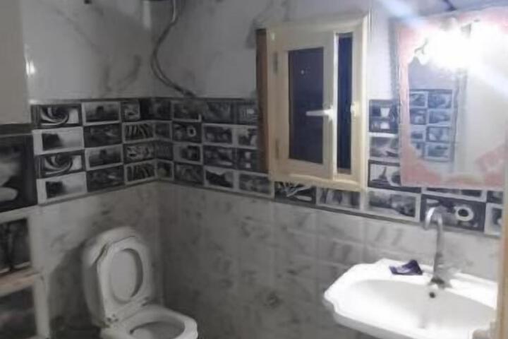 Room 9 of 52