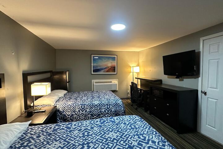 2 Double Beds (4 of 4)