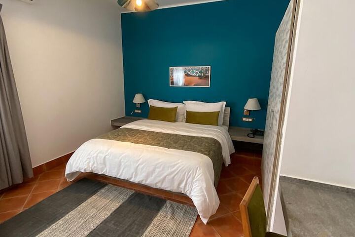 Room 6 of 46