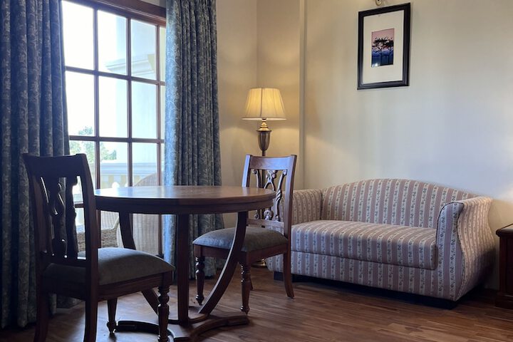 Room 25 of 181