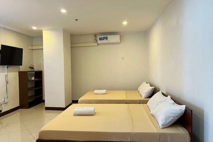 Room 34 of 84