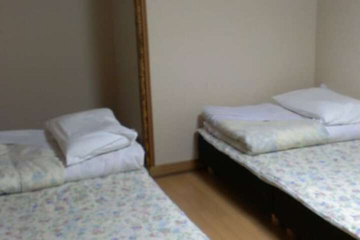 Room 5 of 38