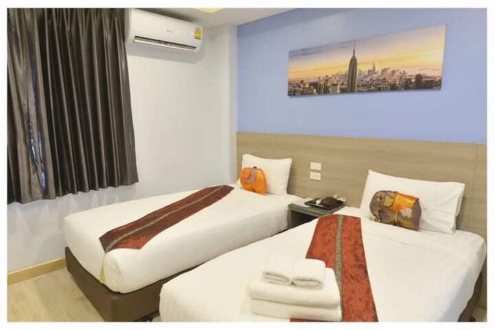Room 12 of 47