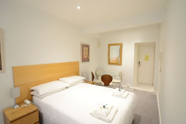 Room 88 of 371