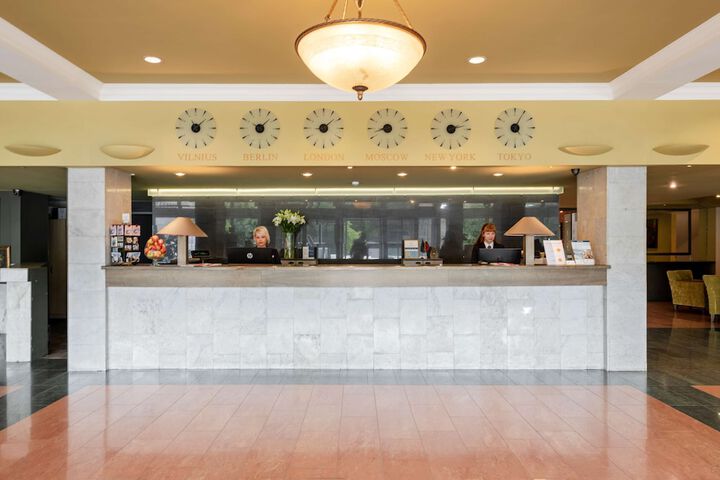 Guest Lobby