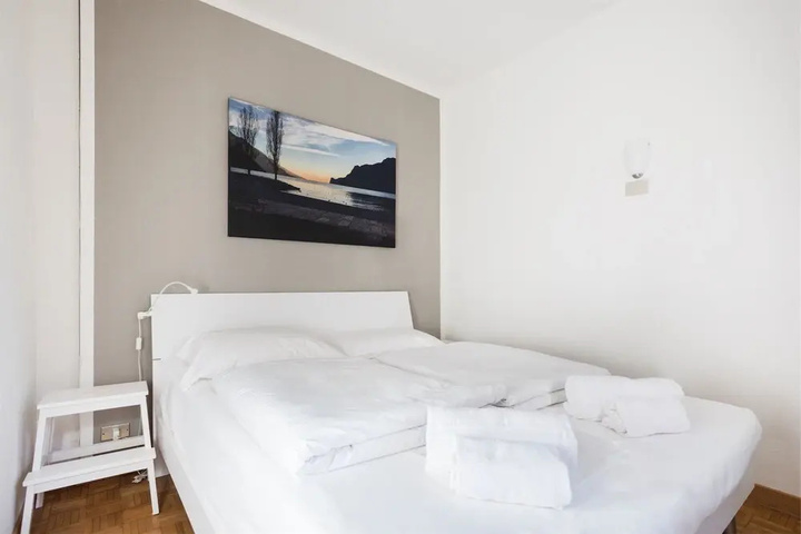 Room 3 of 17