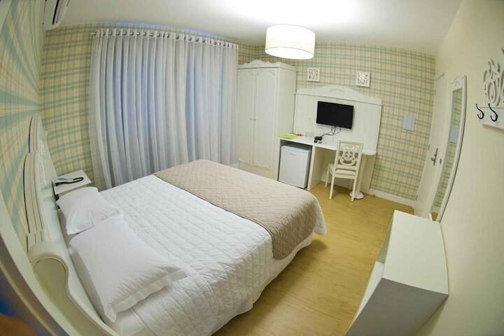 Room 18 of 38