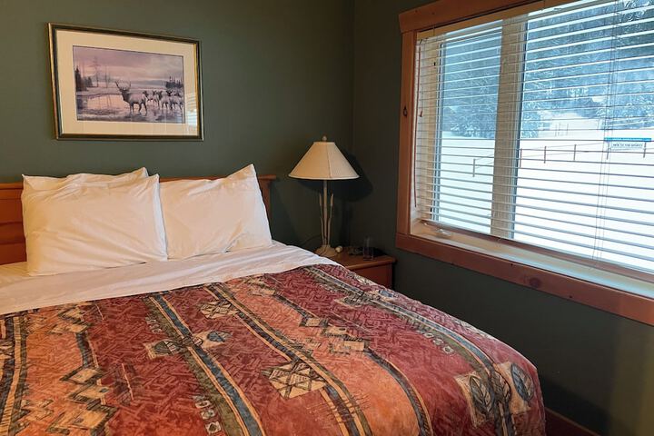 Room 12 of 66