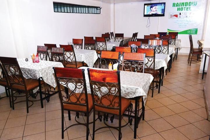 Dining 2 of 12