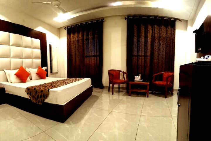 Room 12 of 31