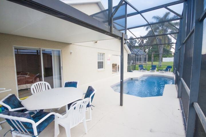 Terrace/Patio 16 of 17