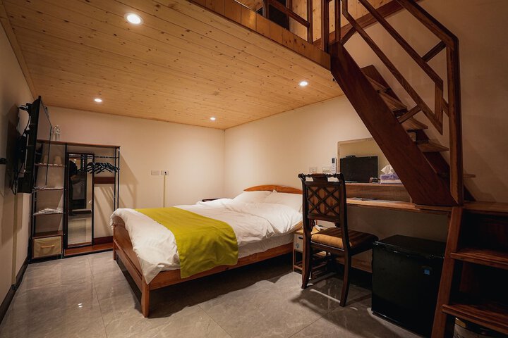 Room 22 of 37
