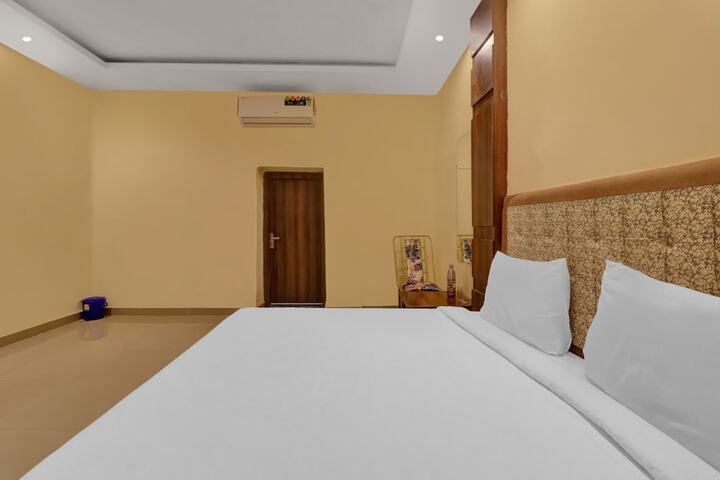 Room 4 of 15
