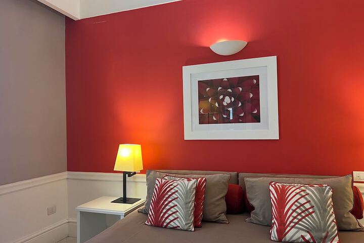 Room 42 of 143