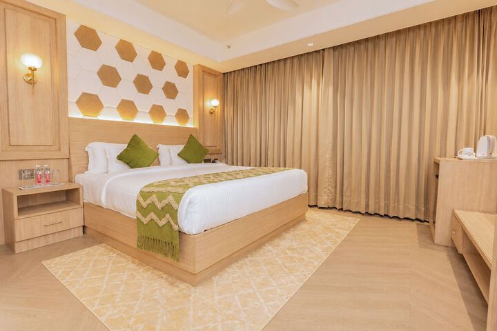 Room 12 of 29