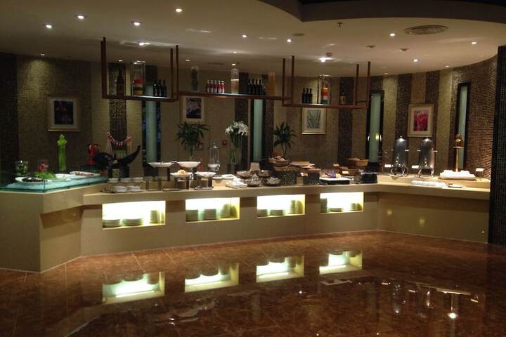 Dining 50 of 86