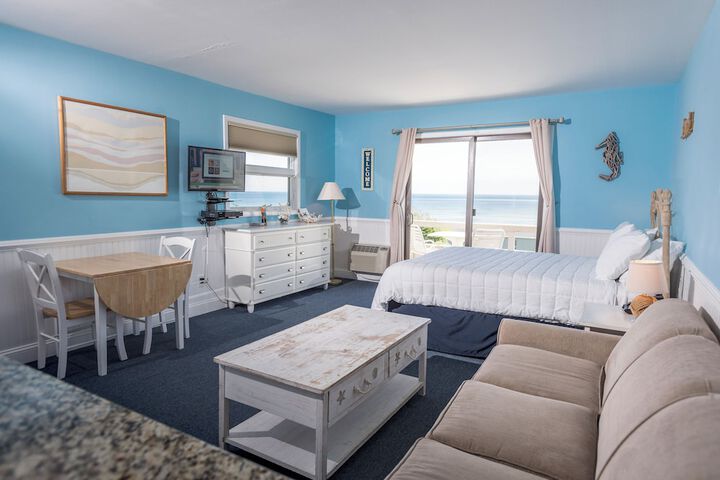 Room 10 of 29