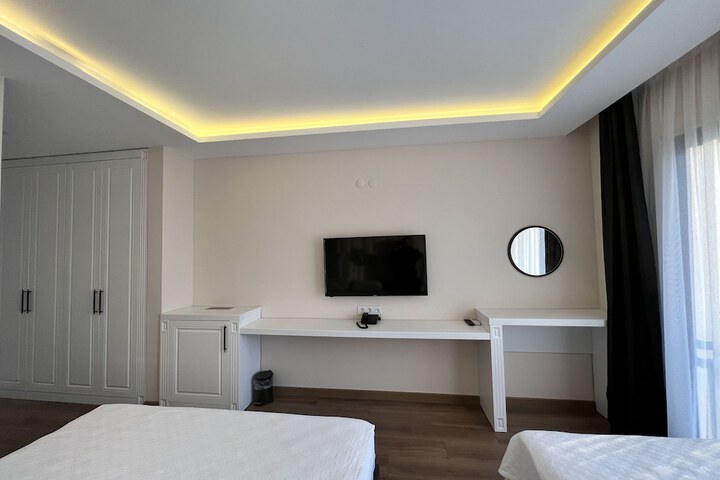 Room 14 of 26