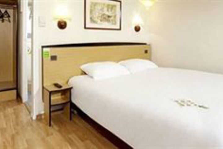 Room 5 of 21