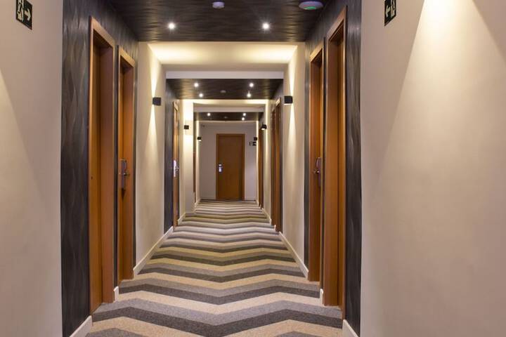 Ballroom/Hall 50 of 54
