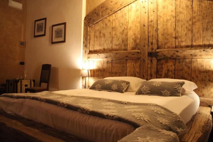 Room 5 of 29