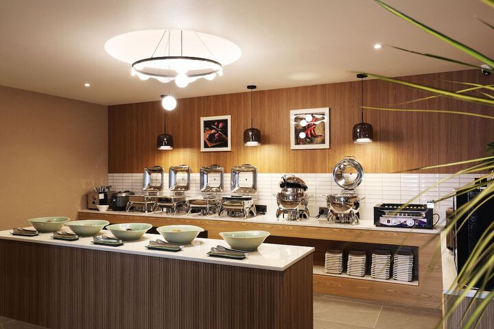 Breakfast/Coffee Service 26 of 32
