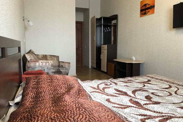 Room 28 of 65