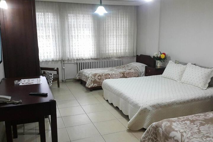 Room 35 of 61