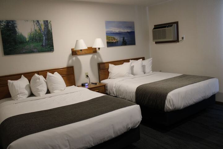 Room 4 of 18