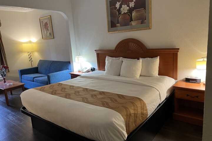 Room 5 of 34