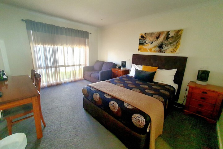 Room 21 of 104
