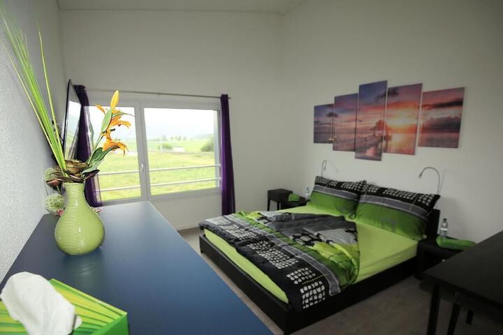 Room 25 of 60