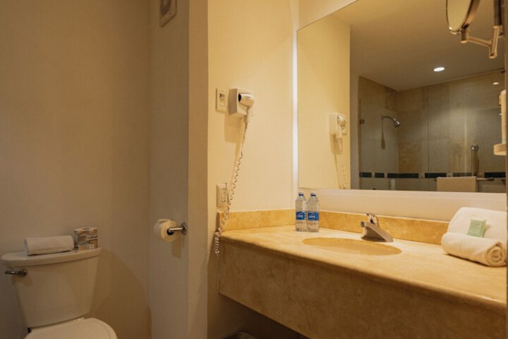 Room 43 of 117