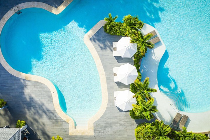 Pool 33 of 115