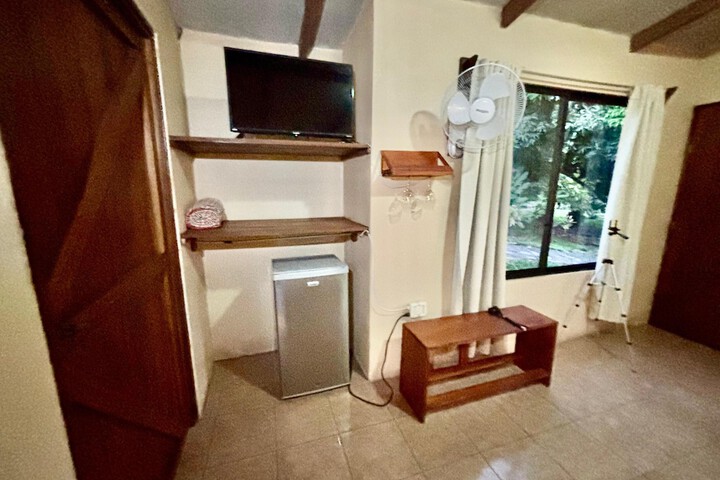 Room 11 of 23