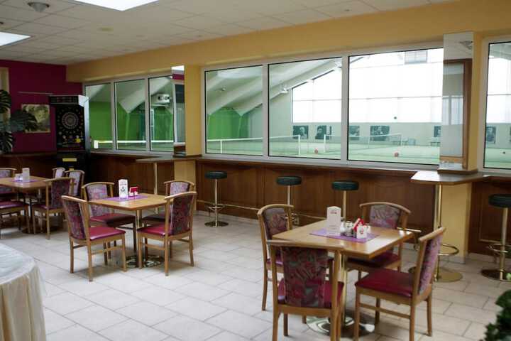 Dining 36 of 51