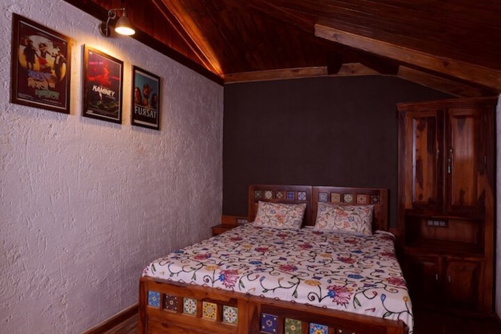 Room 3 of 18
