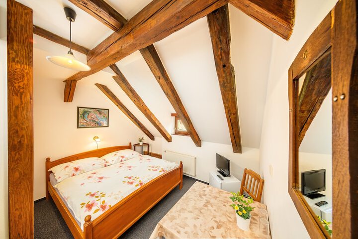 Room 5 of 35