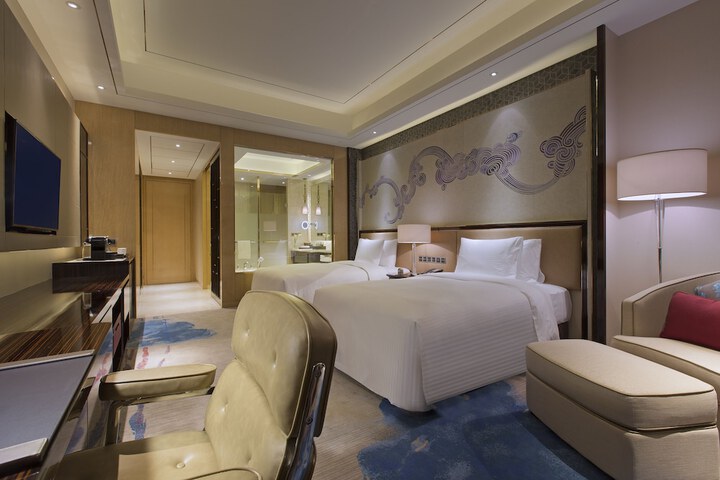 Room 10 of 60