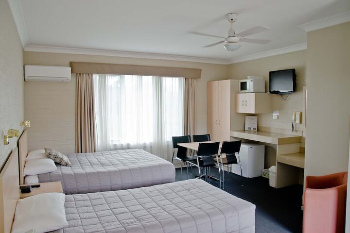 Room 13 of 31