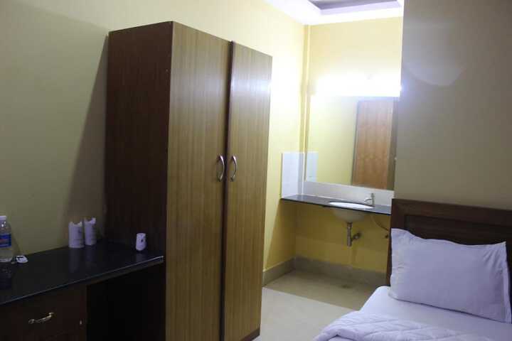 Room 9 of 64
