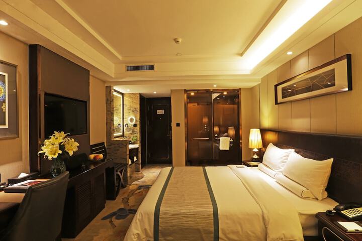 Room 7 of 30