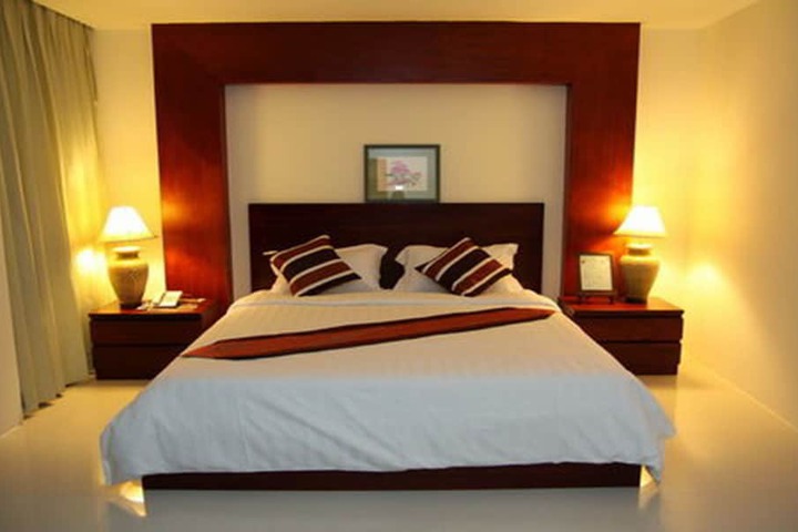 Room 12 of 44