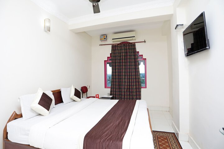 Room 10 of 24