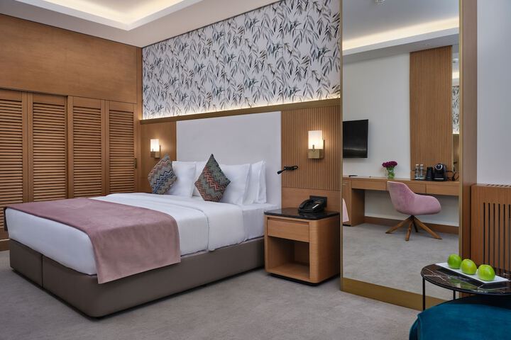 Room 25 of 119