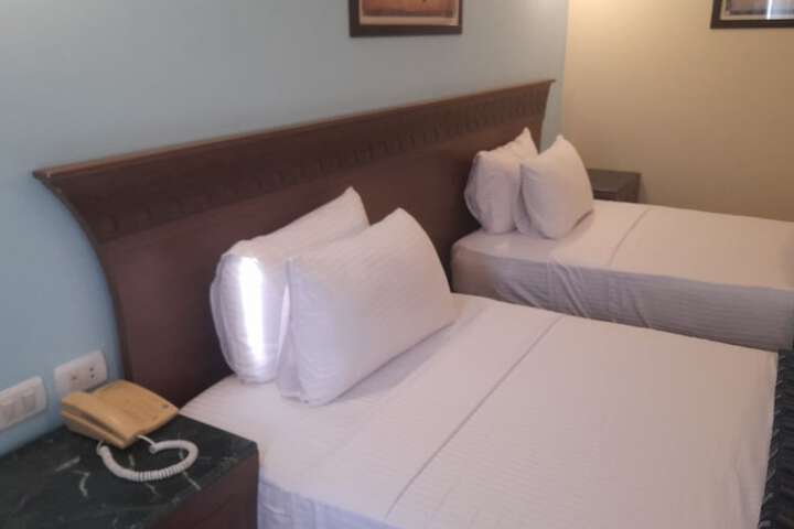 Room 3 of 37