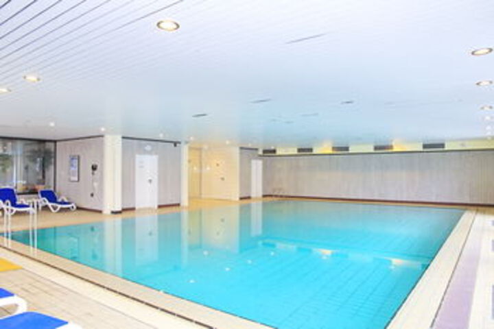 Pool 42 of 72